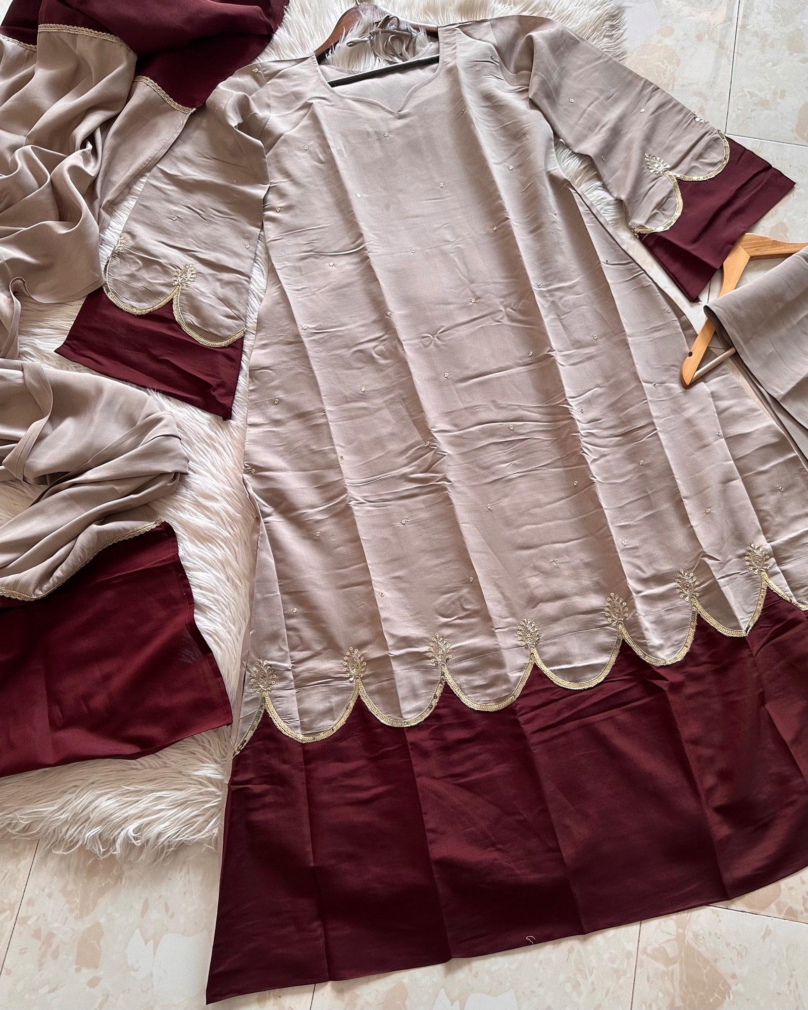 Pakistani long kaftan, photo 1 of 2